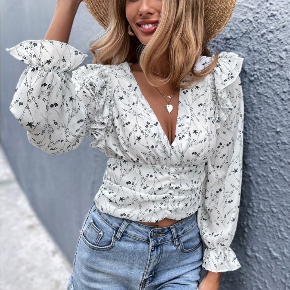 shein floral ruched flounce sleeve top